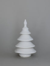 Load image into Gallery viewer, Ker Postulínsjólatré Postulíns jólatré Handmade porcelain christmas tree white
