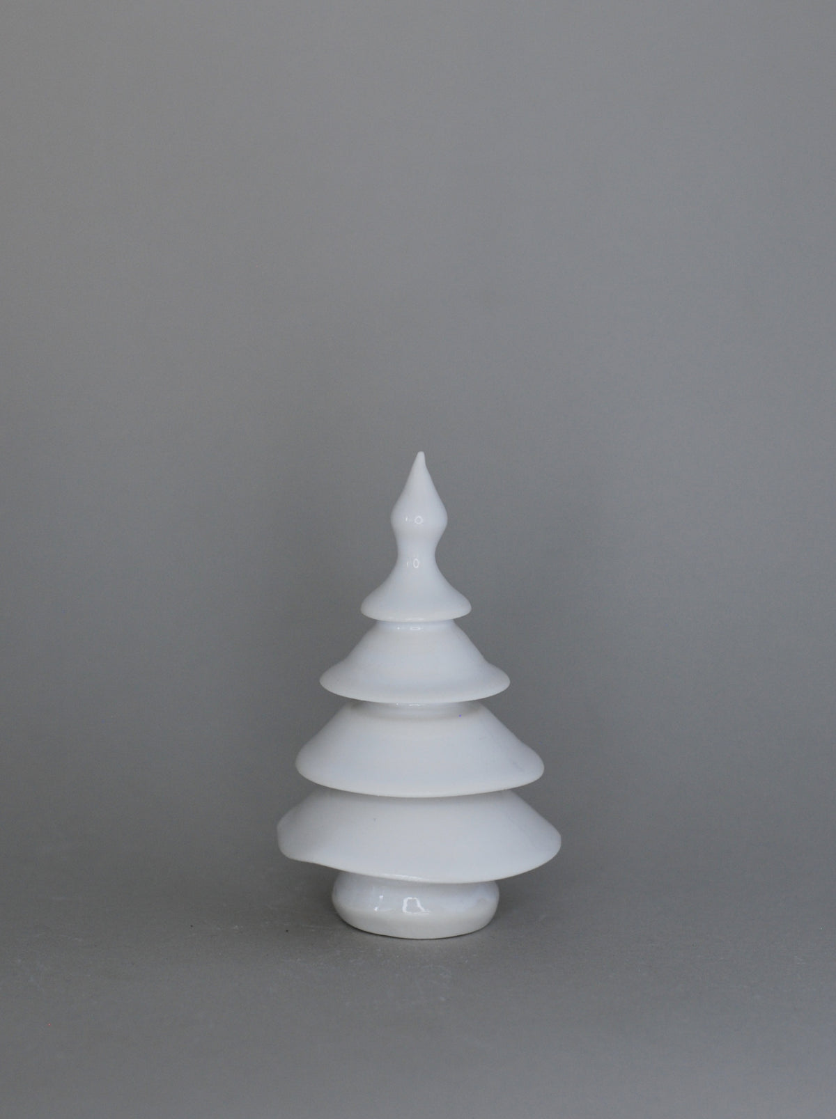 Ker Postulínsjólatré Postulíns jólatré Handmade porcelain christmas tree white